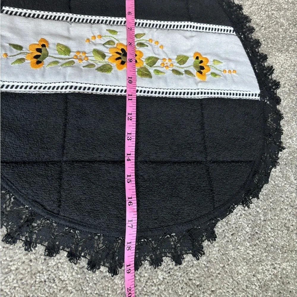Black Quilted Bathroom Set with Floral Embroidery